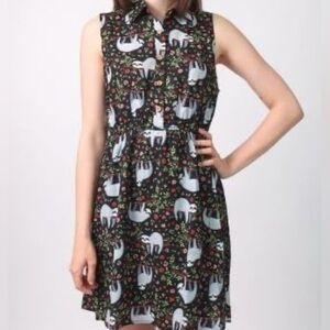 La Vie Lente Sleeveless Sloth Print Shirtdress S/M Quirky Novelty Button Up
